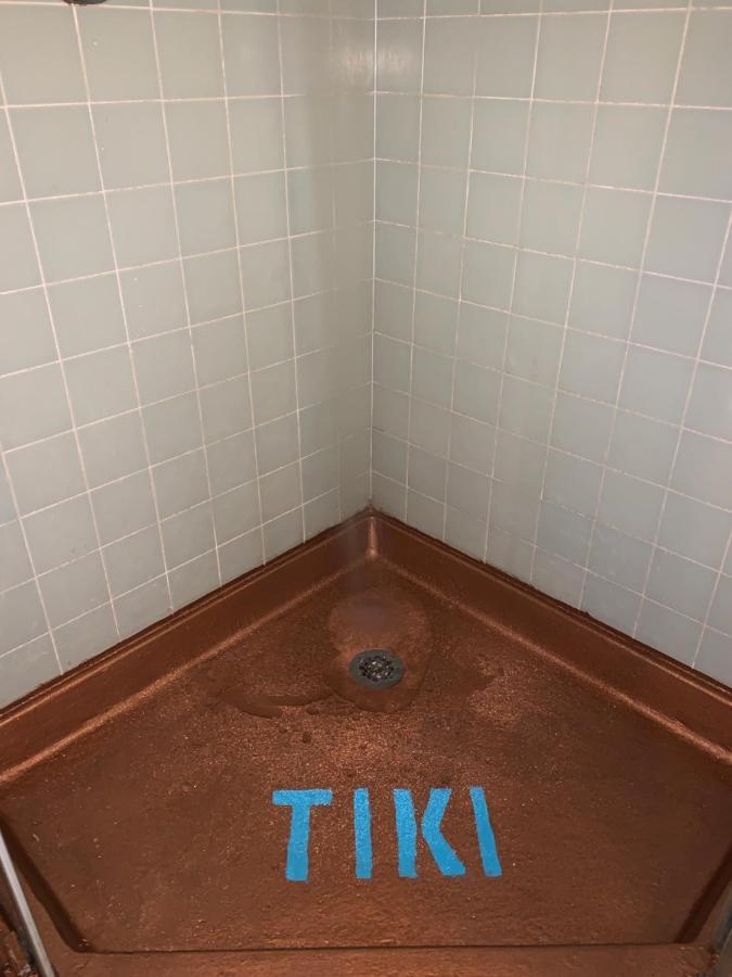 Tiki Lodge Mchenry - Downtown 莫德斯托 外观 照片